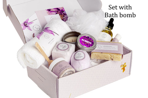 Lizush All Natural Lavender Gift Box with Bath Bomb and Shower Steamer - produits pour le bain et le corps